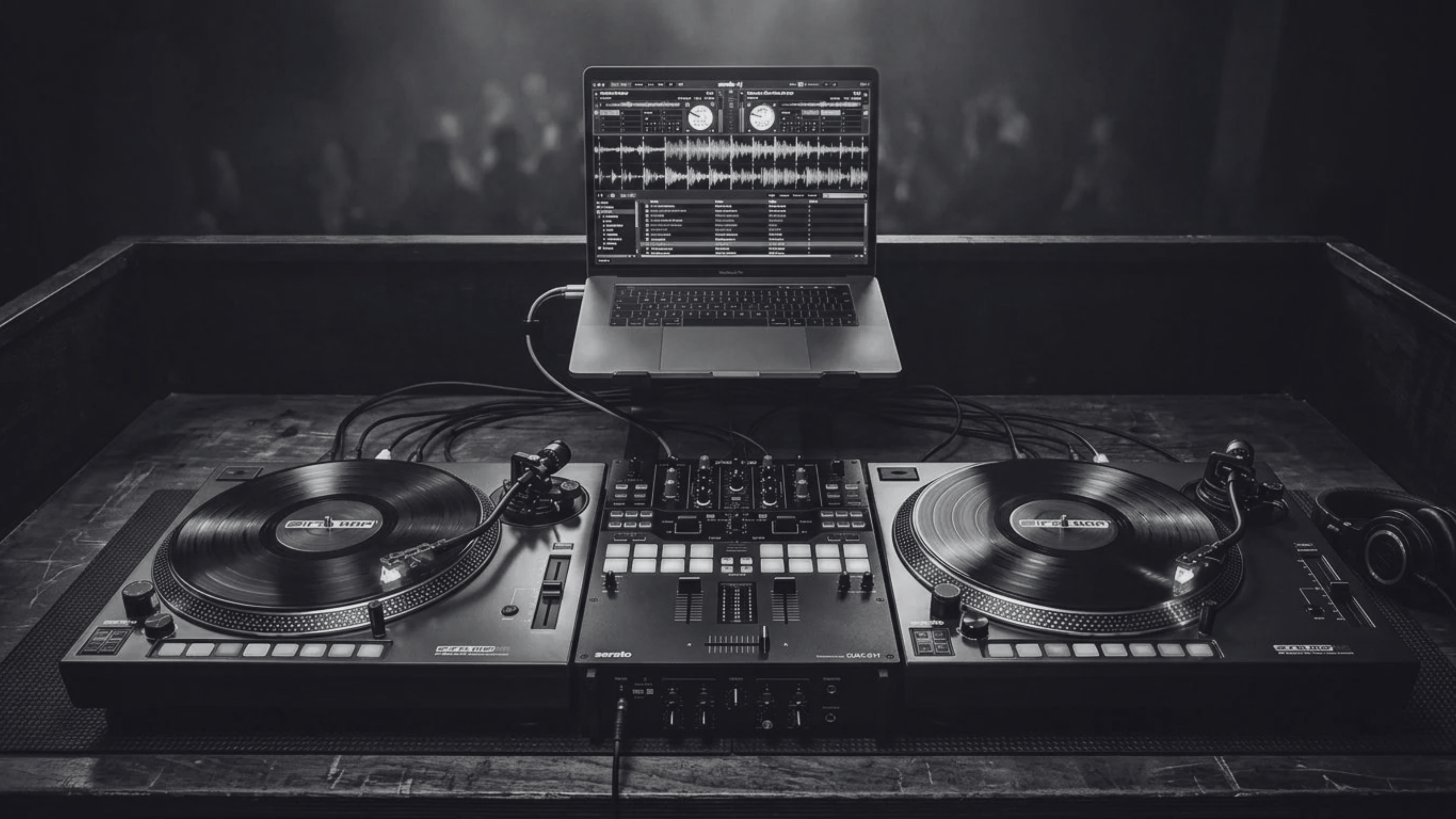 DVS Explained: How to DJ with Digital Vinyl (Serato & rekordbox)